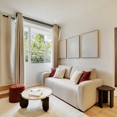 Apartment Lovely Refurbished In Vibrant 18th District Paris